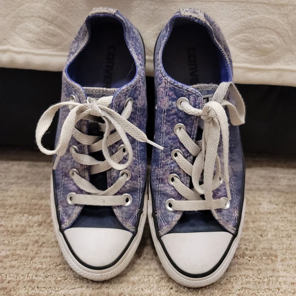 Chuck Taylor Tie Dyed Sneakers - Picture 2 of 11